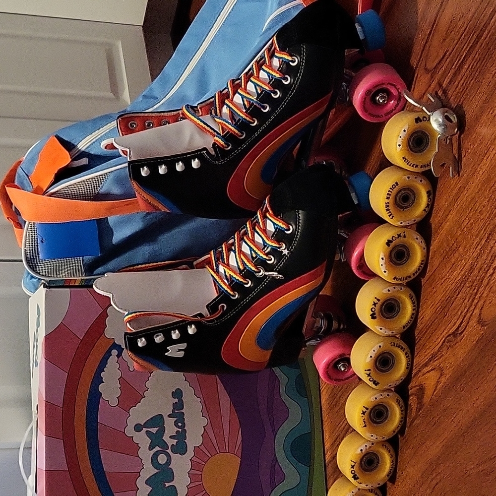 Moxi Rainbow Riders GUC